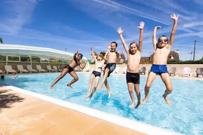 Image de Camping 4 étoiles - Piscine  - ccaadeb