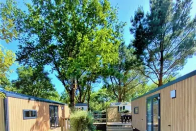 Image de ZEcamping 4 étoiles familial parc aquatique mobil-home Tv Lv Bbq 33m2