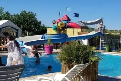 Image de ZEcamping 3 étoiles espace aquatique animaux acceptés chalet 4 pers