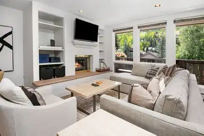 Image de Vail Village 2br Condo I Walk to Gondola & Dining