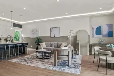 Image de Luxury 3bd | Rooftop Deck | Sleeps 11 | Parking