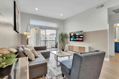 Image de Luxury 3bd | Deep Ellum | Free Parking | Pool+Gym