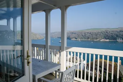 Image de Sea Blue Stunning coastal views and parking in beautiful Fowey, Cornwall