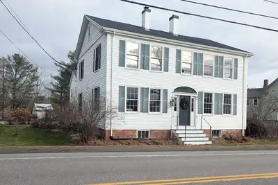 Image de Cozy 1-bedroom apartment in Freeport, Me, historic colonial farmhouse