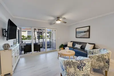 Image de Villa Sanibel 1b - 10 Footsteps to the beach!