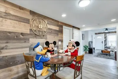 Image de Cozy Old Brooklyn Home near Zoo