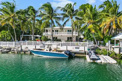 Venetian Shores Waterfront with Ocean Access, Pool