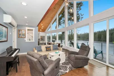 Image de Lakefront Escape | Fire pit, Pets & Amazing Views