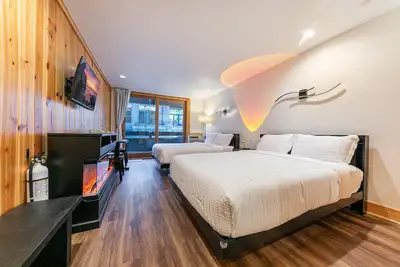 Image de Cozy Condo in Heart of Northstar - Ski In/Ski Out - Newly Remodeled