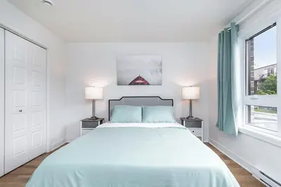 Image de 10-Min La Ronde Ride! Cozy Place, Free Parking!