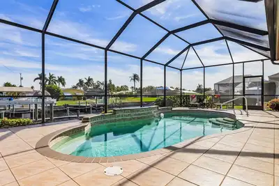 Image de Villa Aveline - Stunning Sailboat Access electric heated pool home - Swfl Rentals