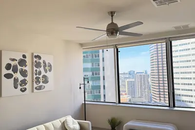 Image de Skyline Luxury High-Rise - Top Floor +Free Parking