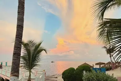 Image de Extremely Discounted Beach Villa at Morritt’s Tortuga Club: Dec 14-21!