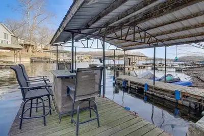 Image de Lake, Sxs, Deck, Hot Tub, Dock, Kayaks, Paddle Boards, Jet Ski, & Boat Rentals