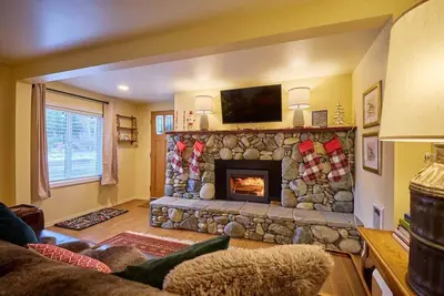 Image de Cozy Comfort, Mountain Charm