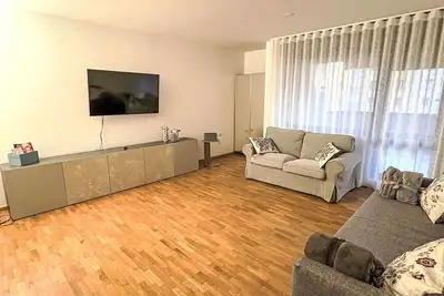 Image de Joli appartement pour 6 personnes avec Wifi, Tv et patio