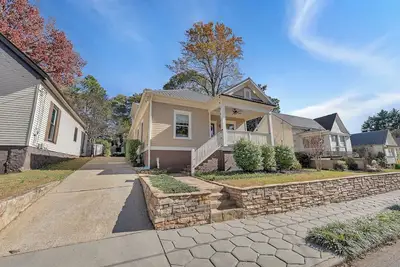 Image de Bungalow by Mercedes Benz - World Cup Exclusive