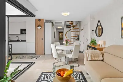 Image de Élégant penthouse en duplex proche de la plage a116