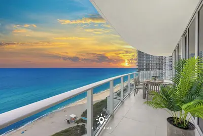 Image de Oceanline 3br  Corner Balcony & Calm Seas