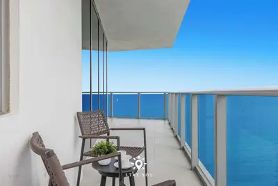 Image de Bright Coastal 3br Haven · Corner Views + Resort