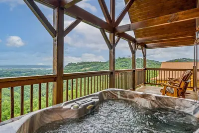 Image de Near Pigeon Forge, Amazing Mountain Views, w/Hot Tub, Arcade, Pool,
