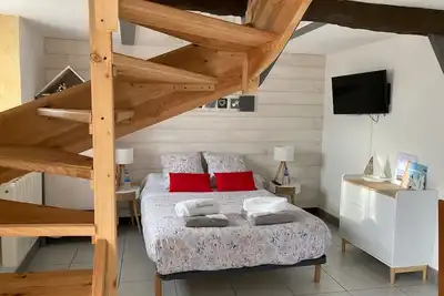 Image de Maison d’hôtes « Petite Maison » avec terrasse partagée, jardin commun et Wi-Fi