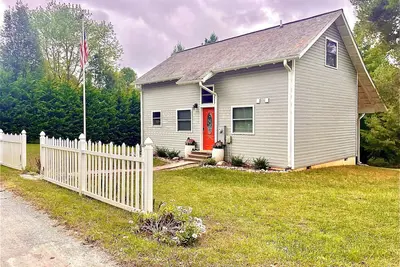 Image de Cozy Mountain Retreat directly off BlueRidge Parkway in beautiful Sparta, Nc