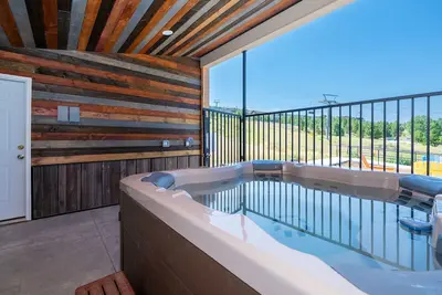 Mountain Condo | Ski-in Access | Hot-tub