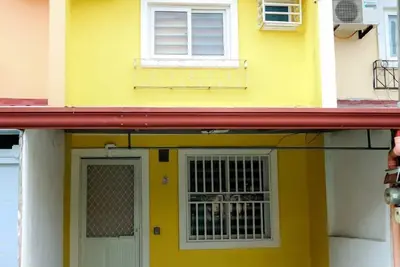 Clark Stays Yellow | Community Pool