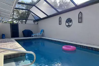 Image de 2 Br/2 Ba Villa, private pool, pet, Mins to beaches, downtown & Orioles training