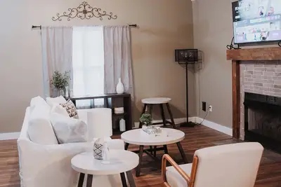 Image de Wingfield Mid-Term Retreat ~Pet & Family Friendly