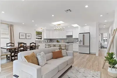 Image de Stylish 4br Getaway in Prime Burbank Location