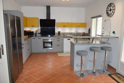 Image de Villa 8 à 10 pers wifi Bbq Ok corral Plage proche Toulon Marseille Aubagne