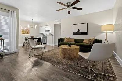 Image de Lovely 2-bedroom apartment Across From At&T Stadium and Globe Life Field