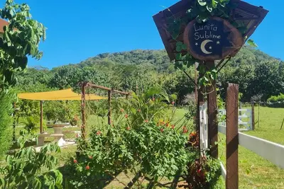 Image de Gorgeous 3-bedroom country house for Families & Groups, up to 10 Guests.