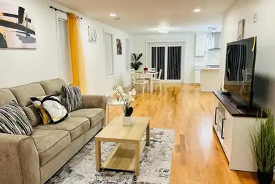 Image de Soaking Tub Luxury 3-Bedroom Tonwhouse
