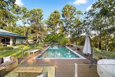 Image de Gold Coast hinterland retreat - pool/ hot tub/ fire pit/ tree house-pet friendly