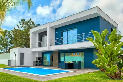 Image de Vita Portucale|Chic Luxe Villa w/ Saltwater Pool