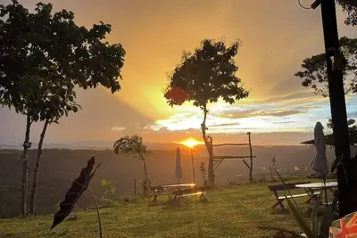 Image de Cliffside Casita Family room at Thrill Playgrounds & Tipi Cafe