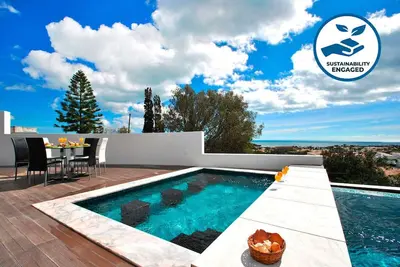 Image de Stunning Sea View Villa with Infinity Pool & Jacuzzi