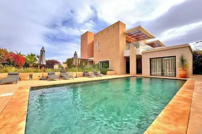 Image de Villa Émeraude – Chic Contemporain à Marrakech, 4 Chambres & Piscine Privée