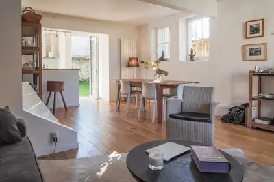 Image de Petite maison de charme dans le coeur historique de Barbizon