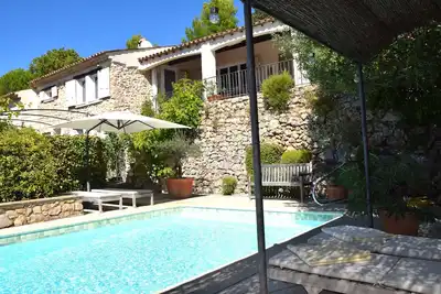 Image de Provencal family home with breathtaking views