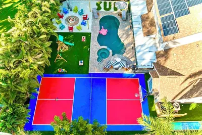 Image de Clearwater, Heated Pool, Pickleball, Ev charger