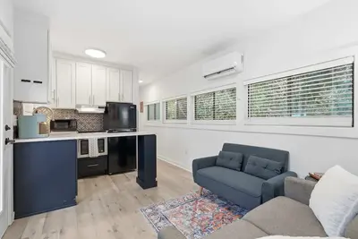 Image de Cute Cabin near River w/ 2 Queens, Long Stay Ready