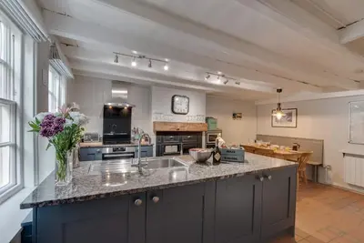 Image de 3 Bed in Robin Hoods Bay (oc-r041)