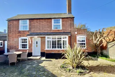 2 Bed in Southwold (oc-aaeasc)