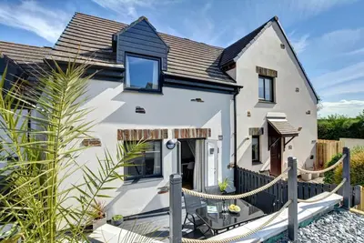 3 Bed in Padstow (oc-p00742)