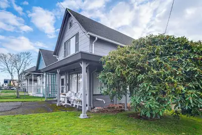 Image de Walkable Home in Hoquiam! Olympic Peninsula Base