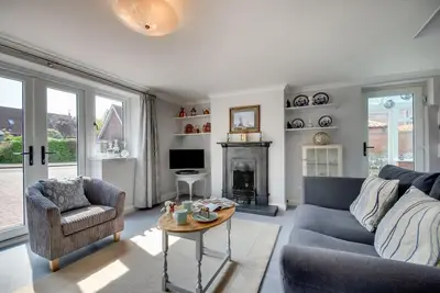 Image de 3 Bed in Holt (oc-1987)